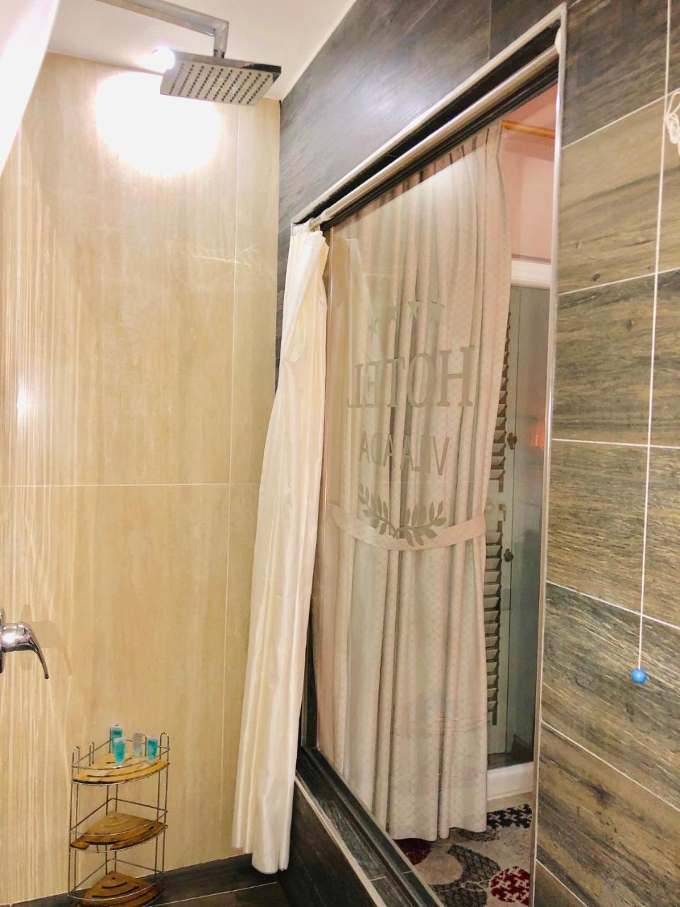 Vila Ada Hotel ティラナ エクステリア 写真